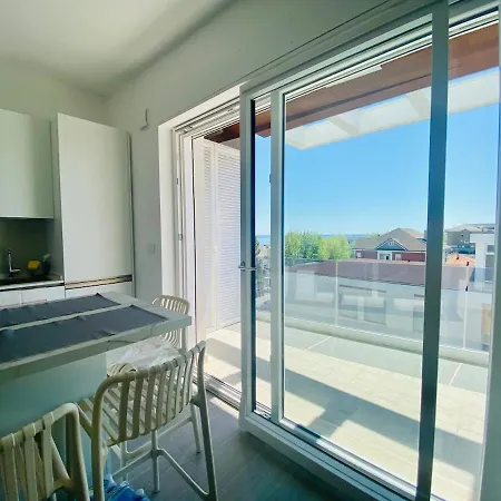 Luxury Front Apartment *