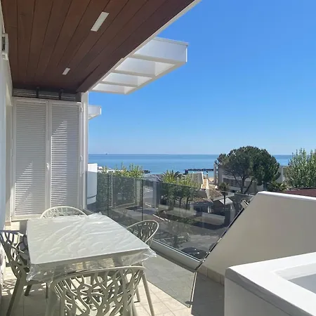 Apartment Luxury Front Francavilla Al Mare