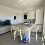 Luxury Front فرانكافيلا أل ماري